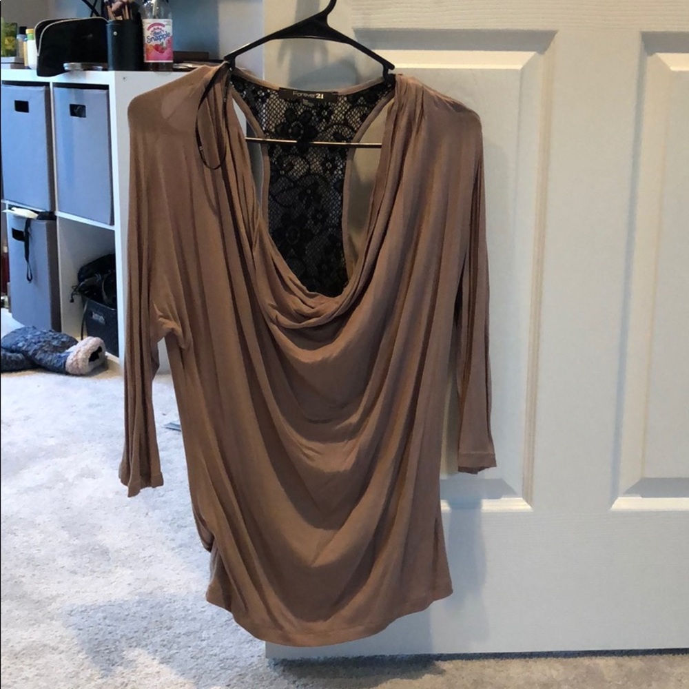 Mid sleeve shirt